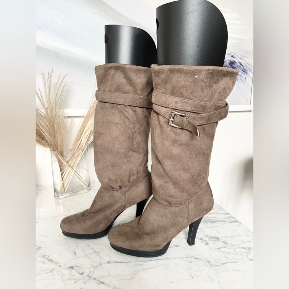 Suede Boots, Size 8, Pre-owned